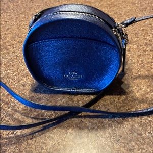 Crossbody handbag